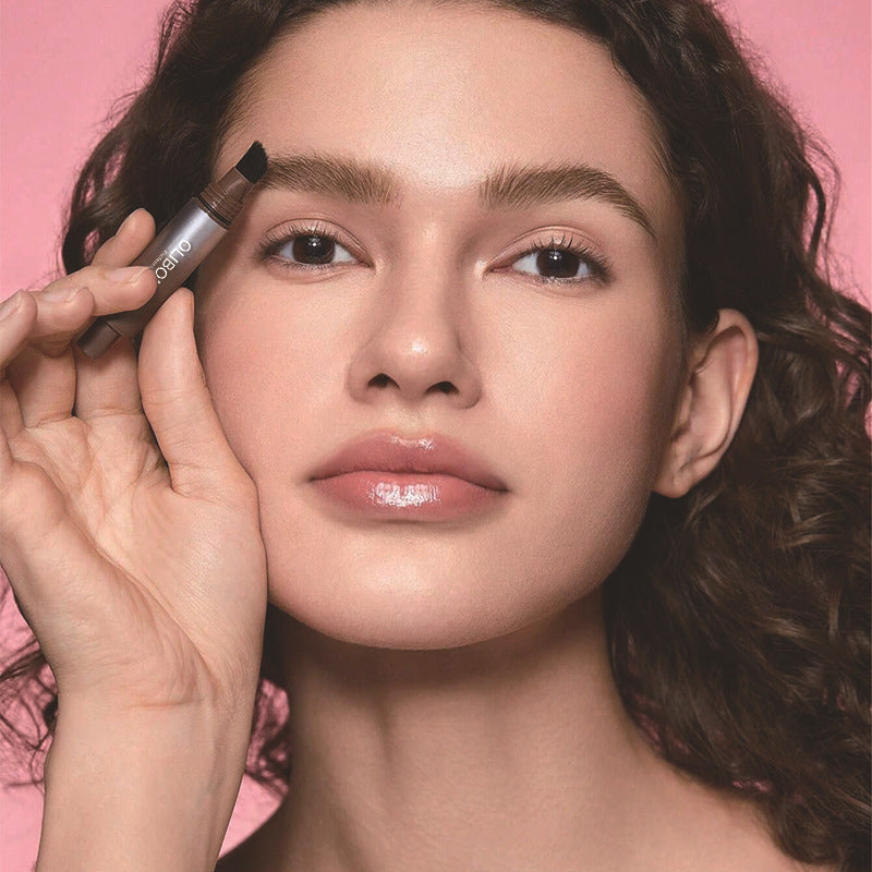 Instant Angled Brow Brush™